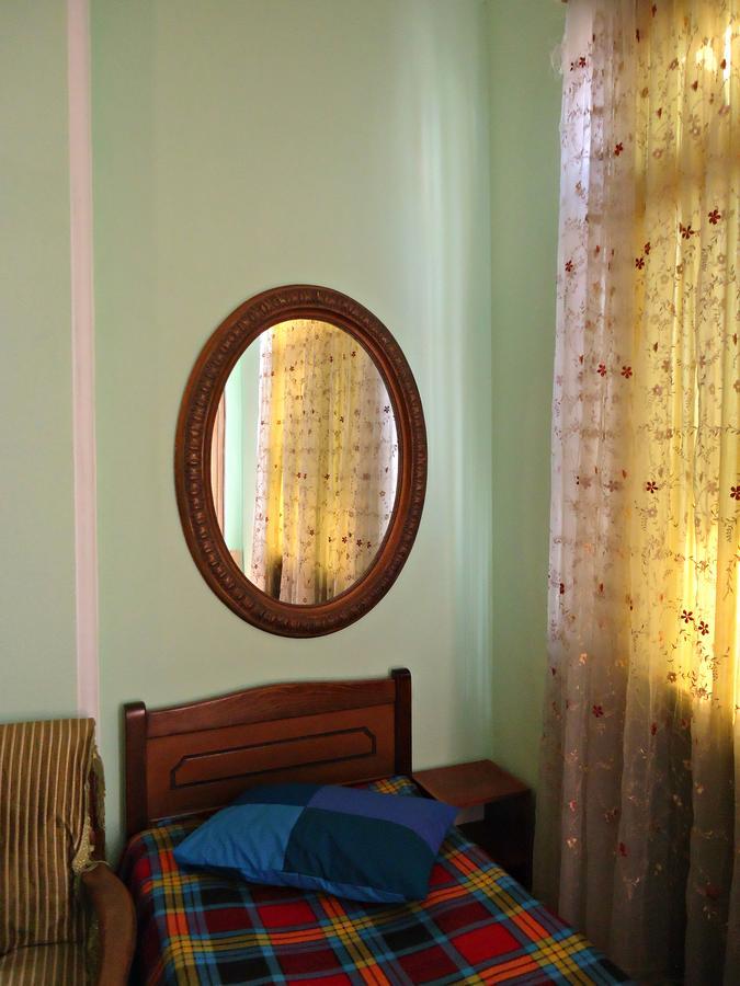 Albatros Bed & Breakfast Tbilisi Exterior photo